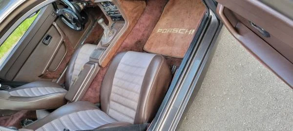 1984 Porsche 944 - Image 13 of 21