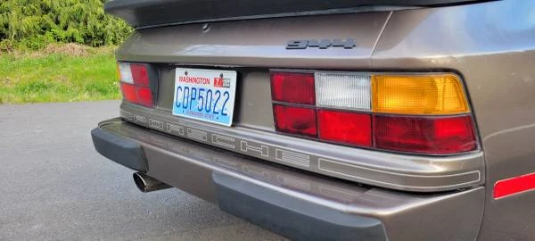 1984 Porsche 944 - Image 12 of 21