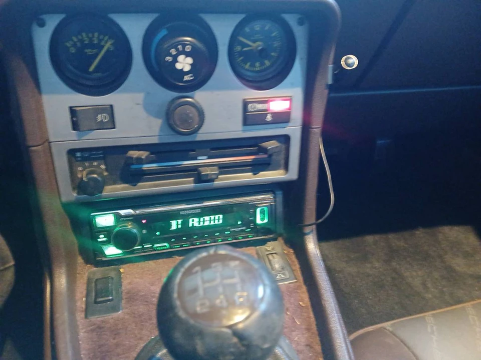 1984 Porsche 944 - Image 8 of 8