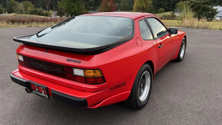 1984 Porsche 944 - Image 3 of 15