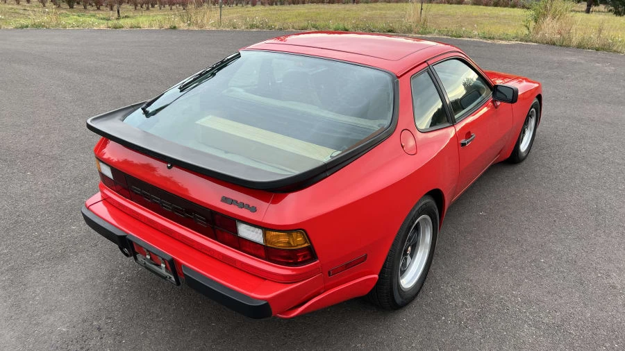 1984 Porsche 944 - Image 4 of 15