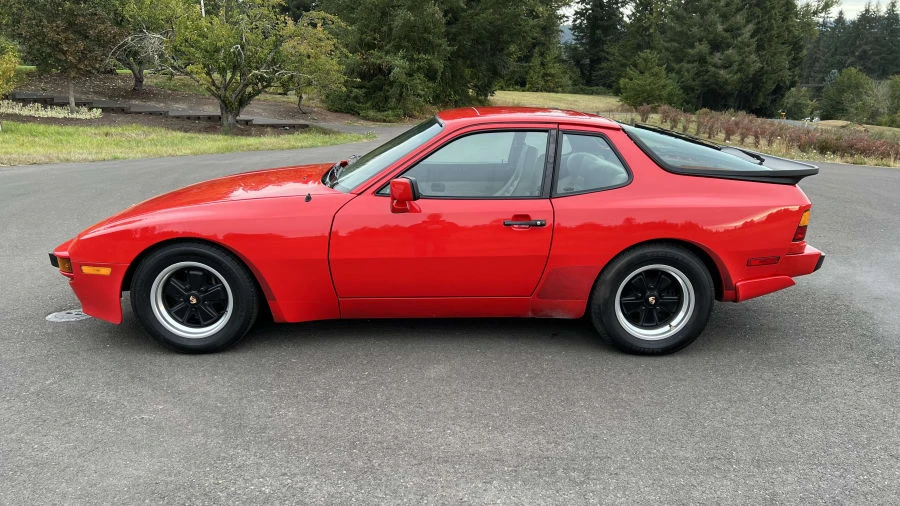 1984 Porsche 944 - Image 5 of 15