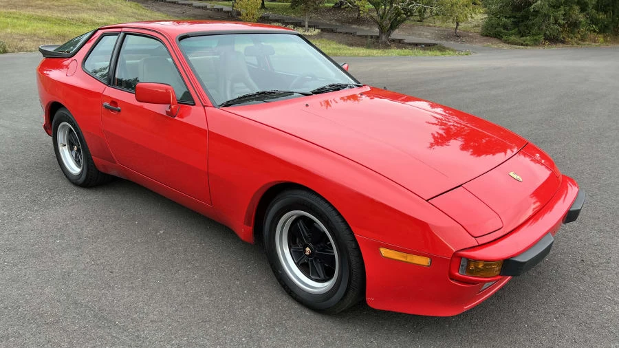 1984 Porsche 944 - Image 8 of 15