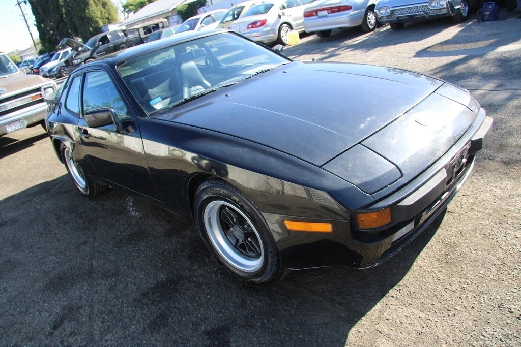 1984 Porsche 944 - Image 8 of 21