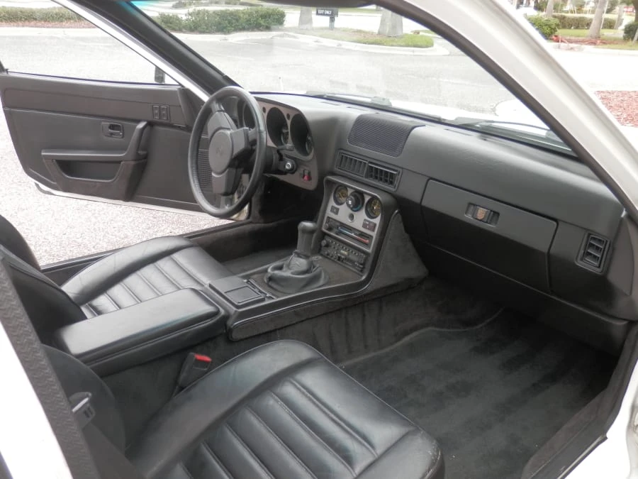 1984 Porsche 944 - Image 10 of 17