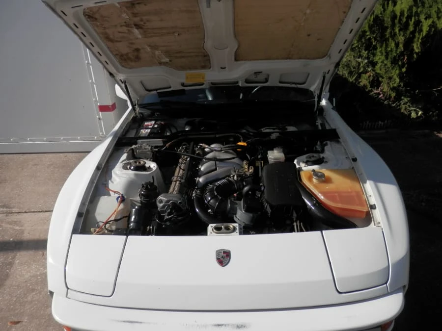 1984 Porsche 944 - Image 14 of 17
