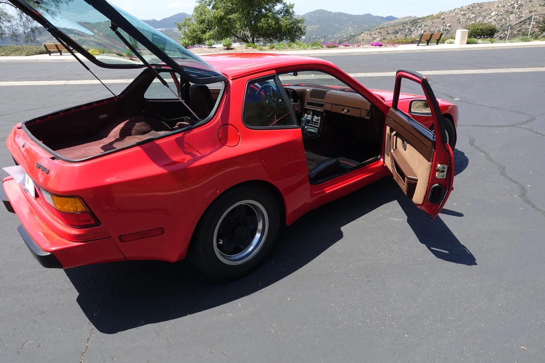 1984 Porsche 944 - Image 19 of 31