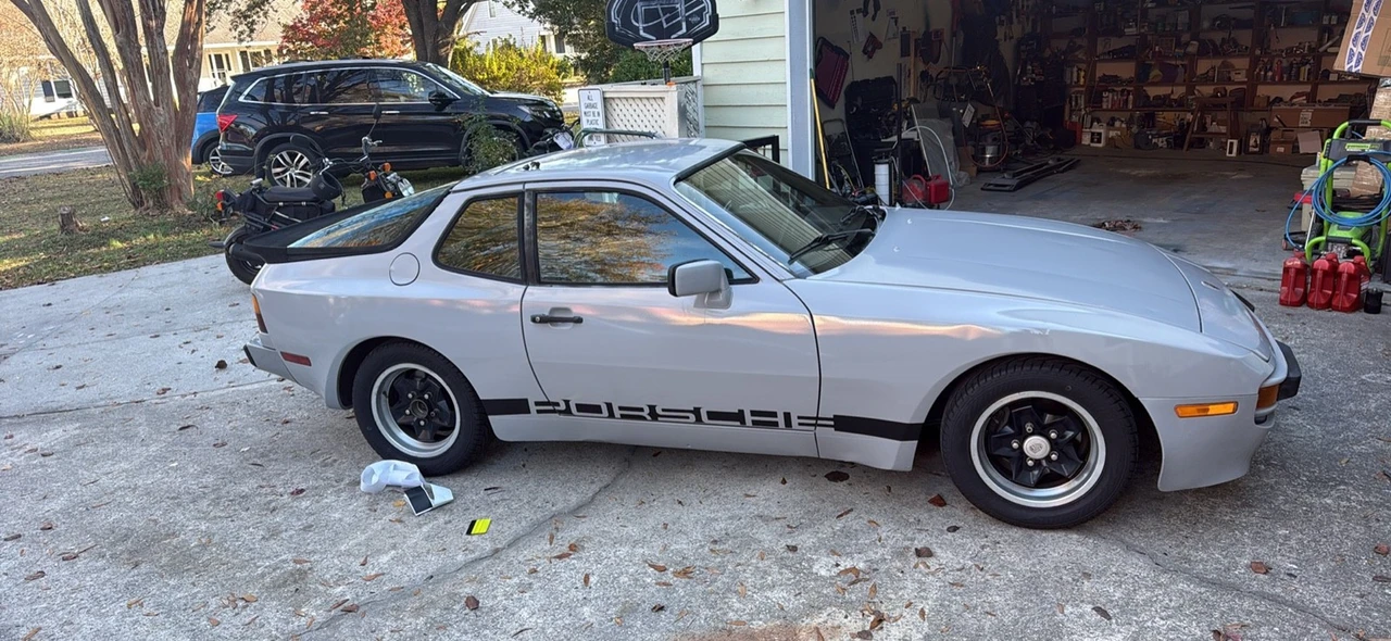 1984 Porsche 944 - Image 2 of 6