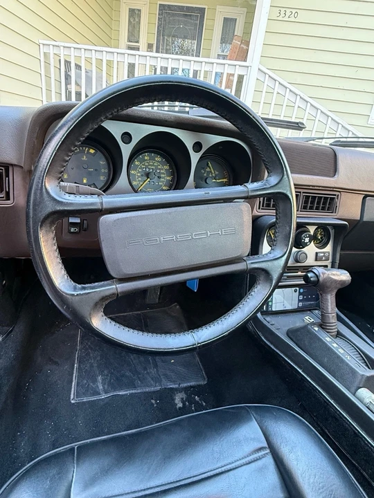 1984 Porsche 944 - Image 4 of 6