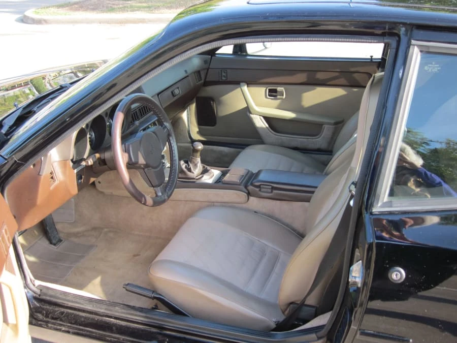 1984 Porsche 944 - Image 4 of 7