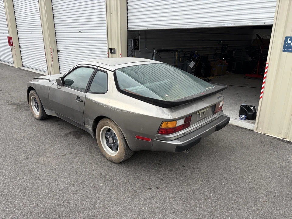 1984 Porsche 944 - Image 4 of 16