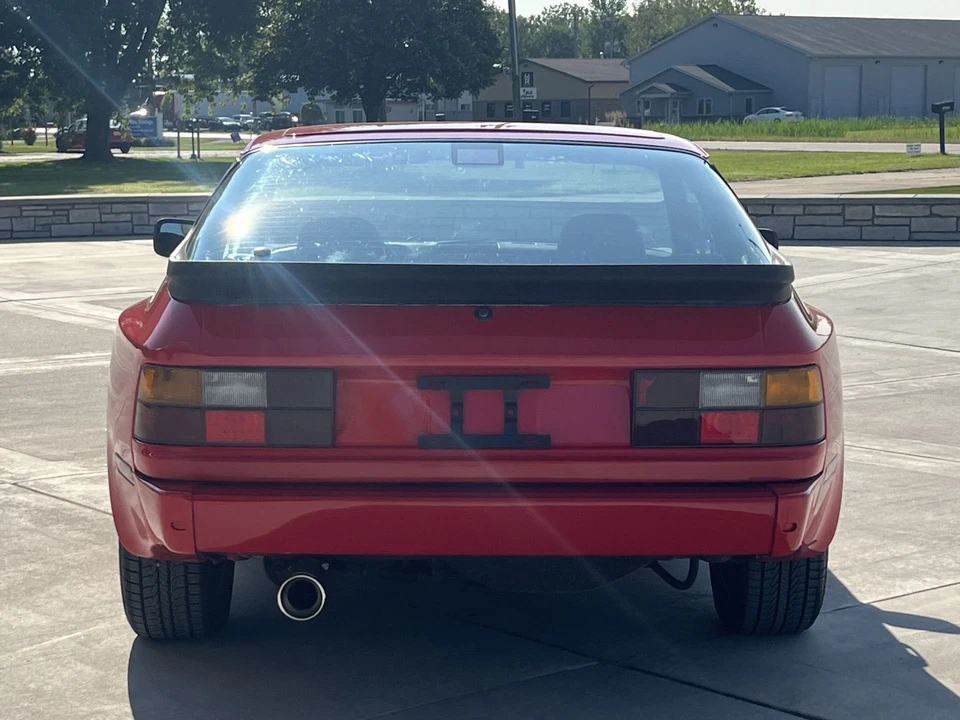 1984 Porsche 944 - Image 11 of 31