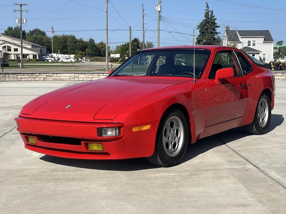 1984 Porsche 944 - Image 13 of 31