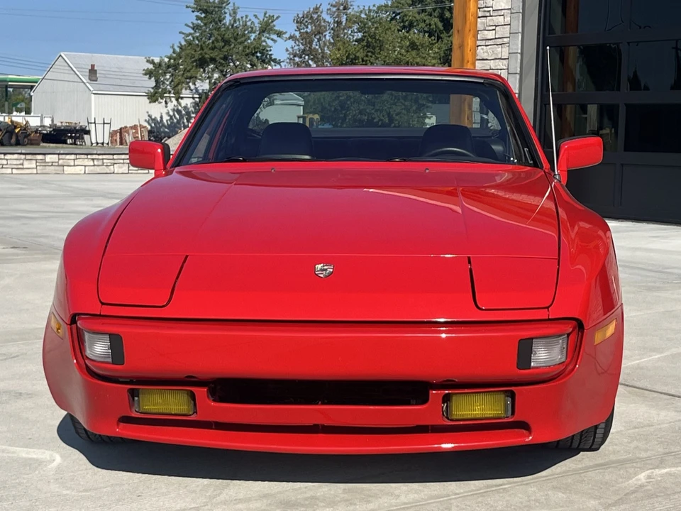1984 Porsche 944 - Image 16 of 31