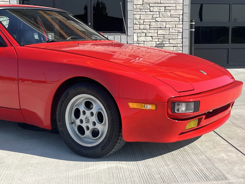 1984 Porsche 944 - Image 23 of 31