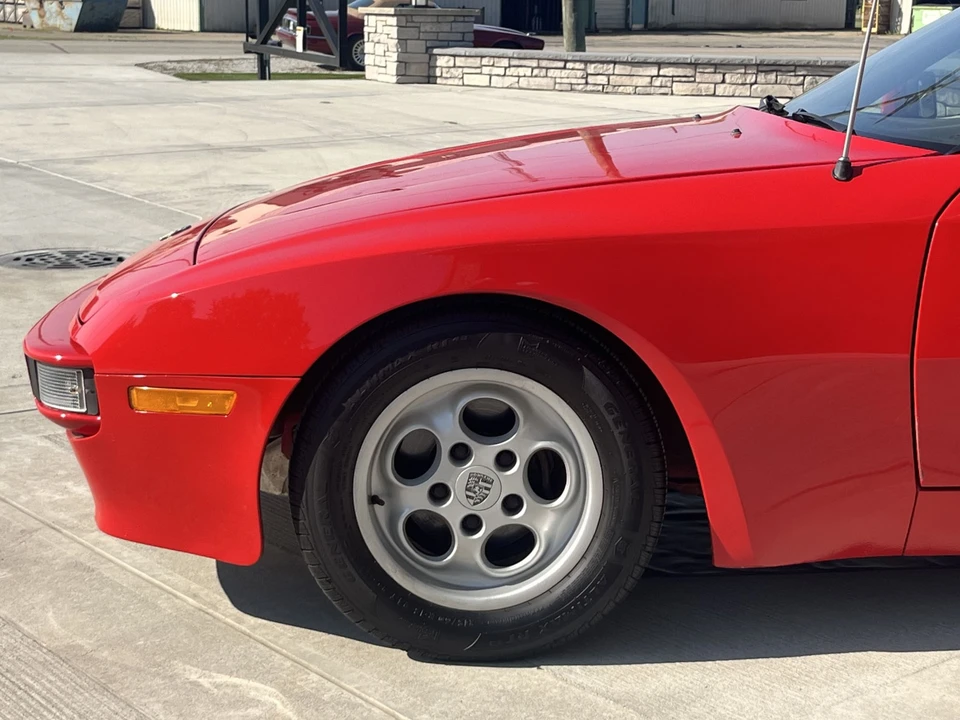 1984 Porsche 944 - Image 25 of 31