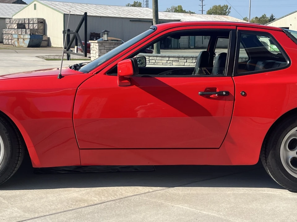 1984 Porsche 944 - Image 27 of 31