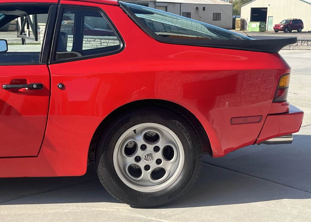 1984 Porsche 944 - Image 28 of 31