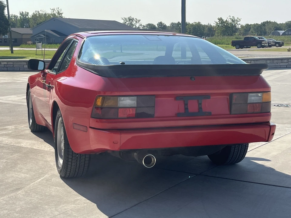 1984 Porsche 944 - Image 9 of 31