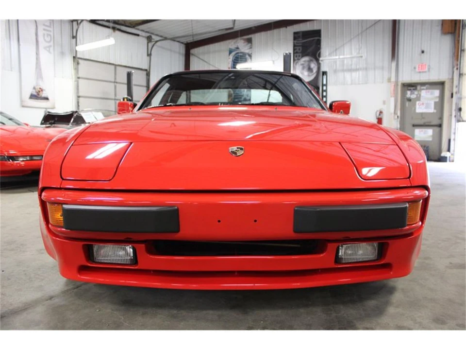 1984 Porsche 944 - Image 9 of 31