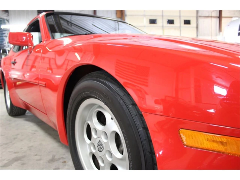1984 Porsche 944 - Image 17 of 31