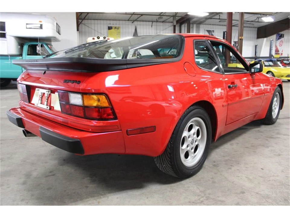 1984 Porsche 944 - Image 6 of 31