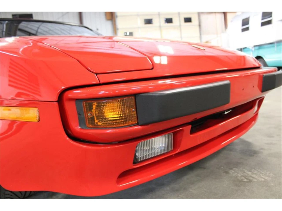 1984 Porsche 944 - Image 18 of 31