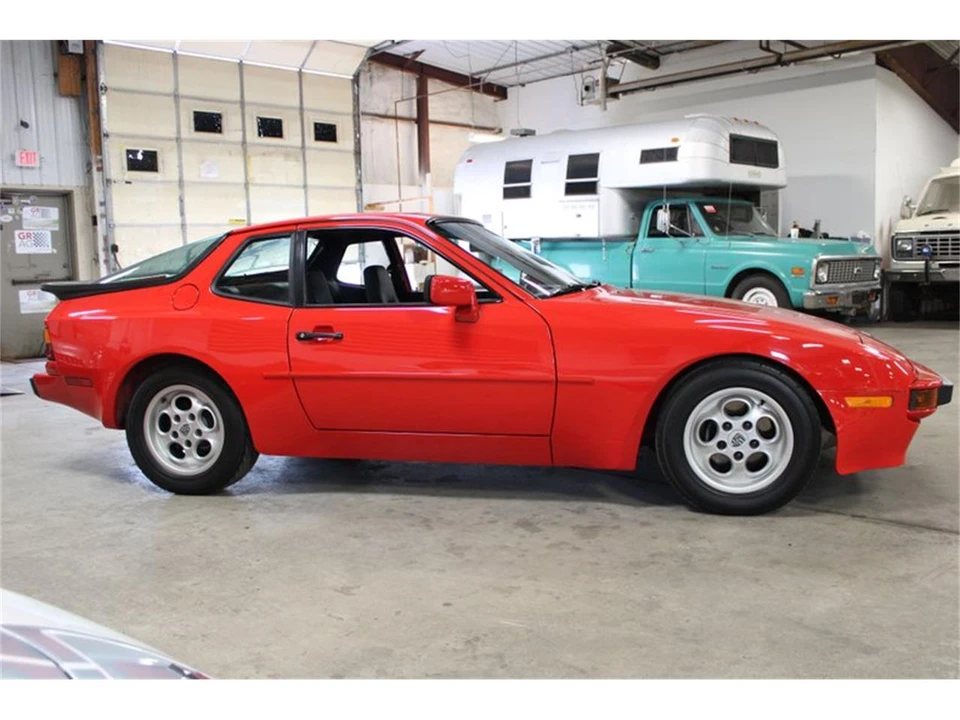 1984 Porsche 944 - Image 7 of 31