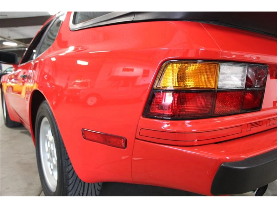 1984 Porsche 944 - Image 12 of 31