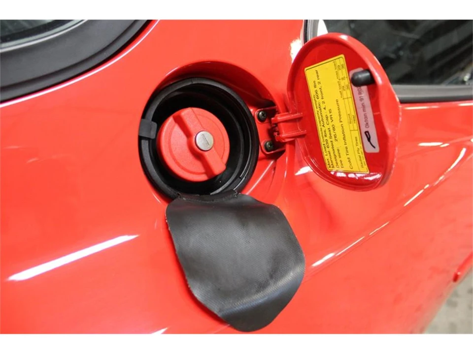 1984 Porsche 944 - Image 16 of 31