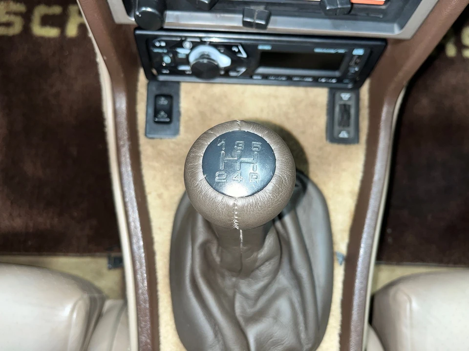 1984 Porsche 944 - Image 27 of 31