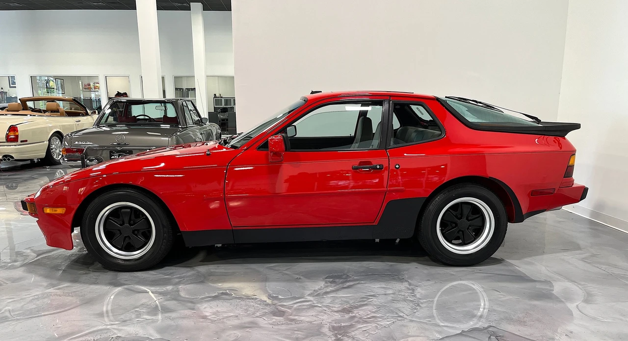 1984 Porsche 944 - Image 6 of 31