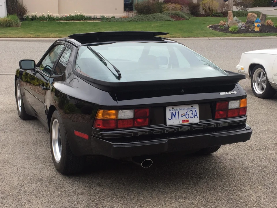 1984 Porsche 944 - Image 8 of 31