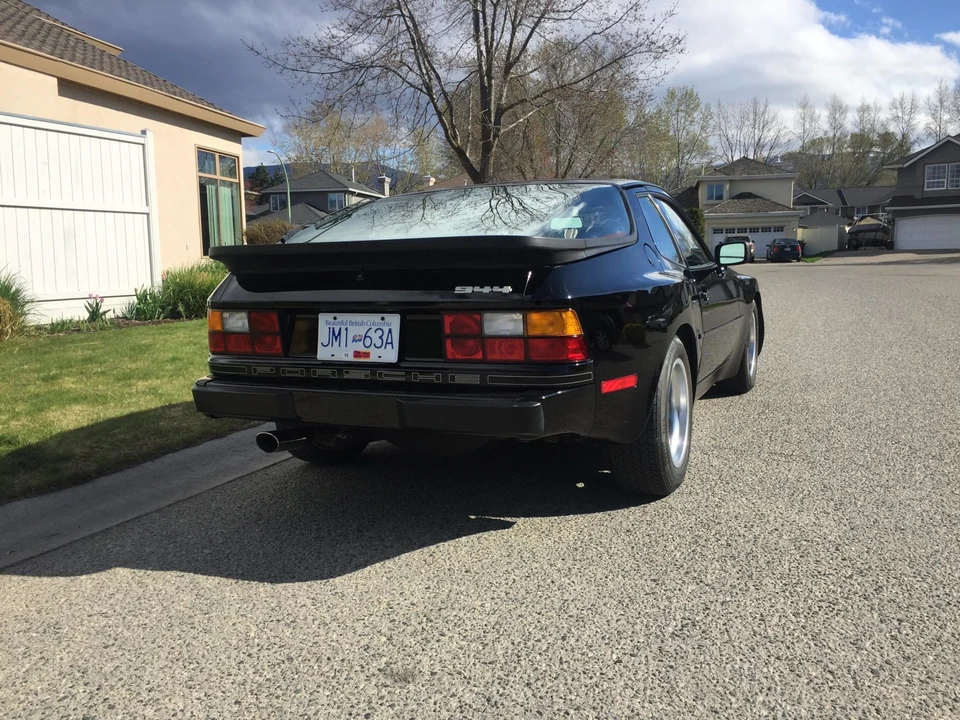 1984 Porsche 944 - Image 10 of 31