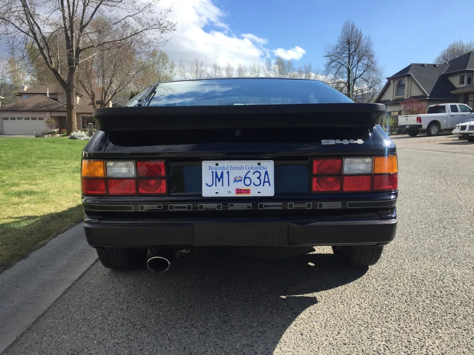 1984 Porsche 944 - Image 9 of 31
