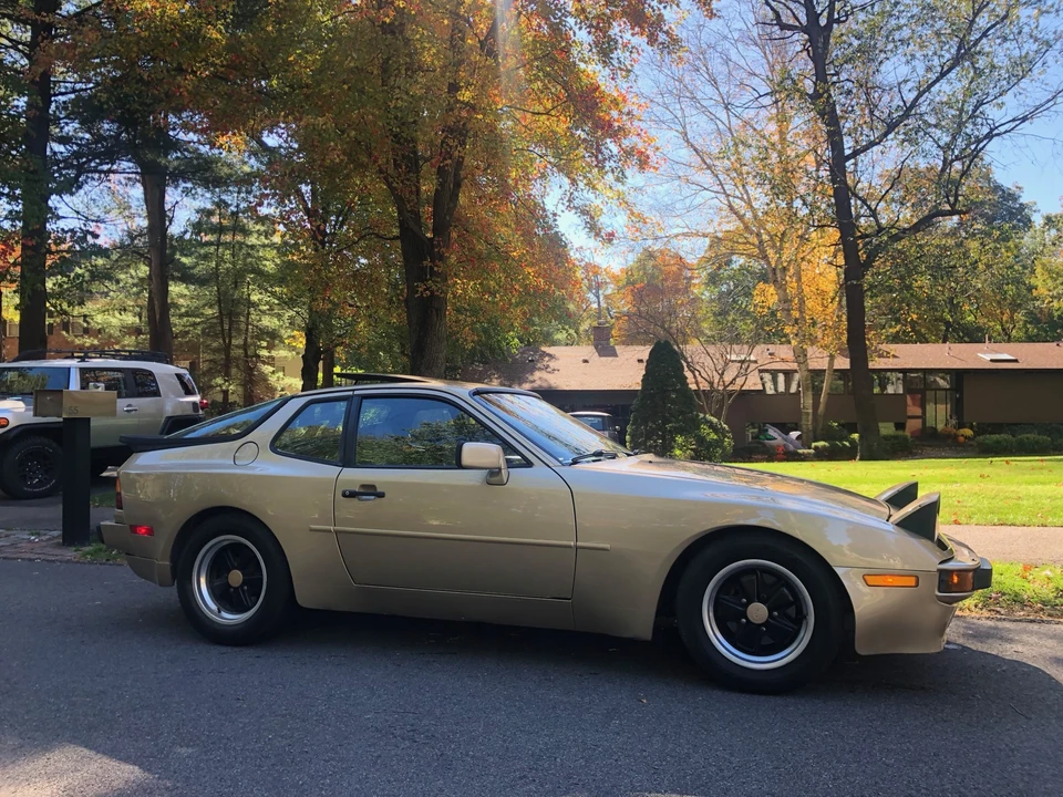 1984 Porsche 944 - Image 12 of 31