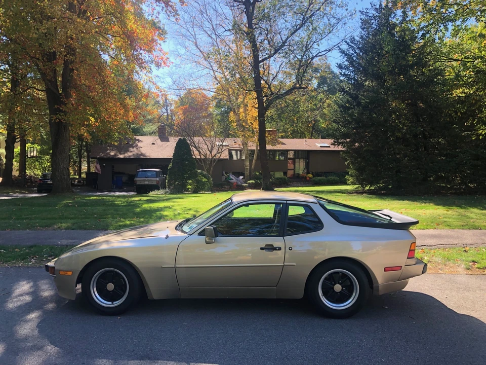 1984 Porsche 944 - Image 2 of 31