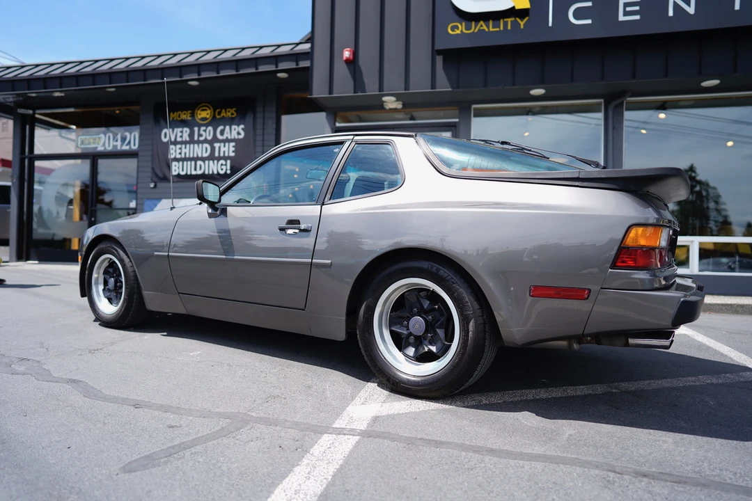 1984 Porsche 944 - Image 4 of 31