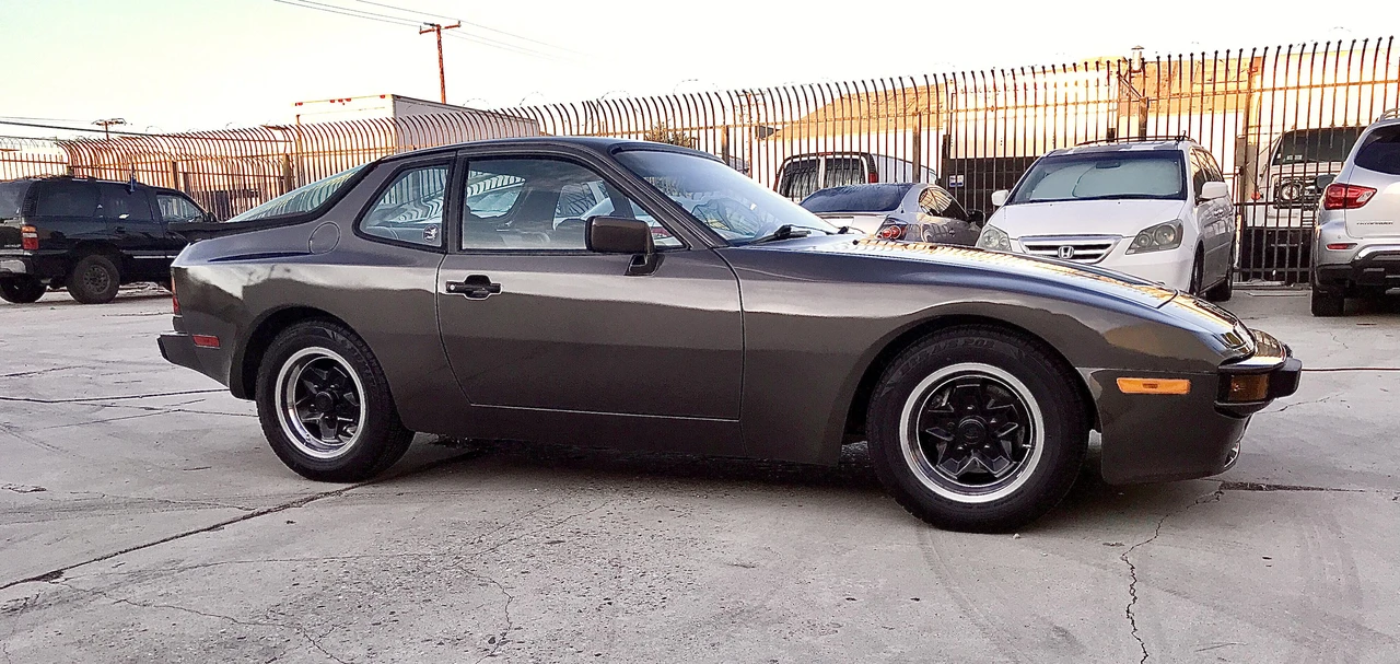1984 Porsche 944 - Image 18 of 31