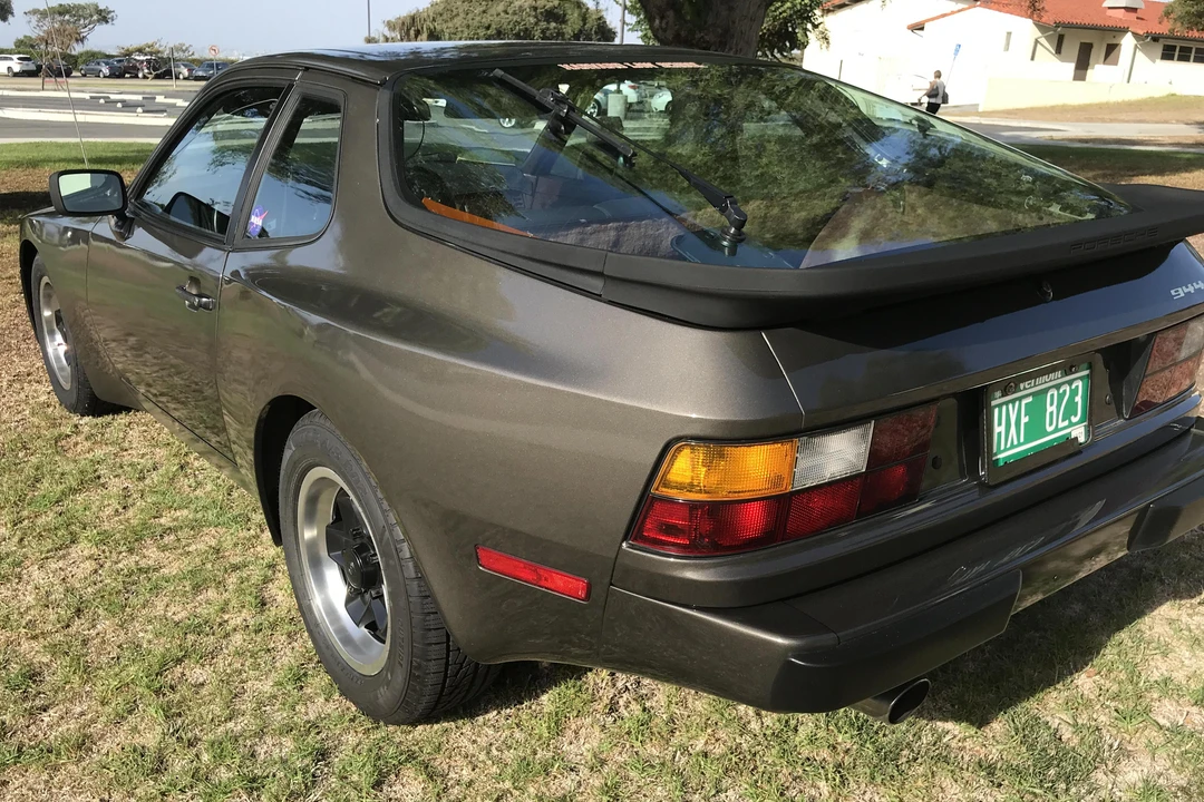 1984 Porsche 944 - Image 4 of 31