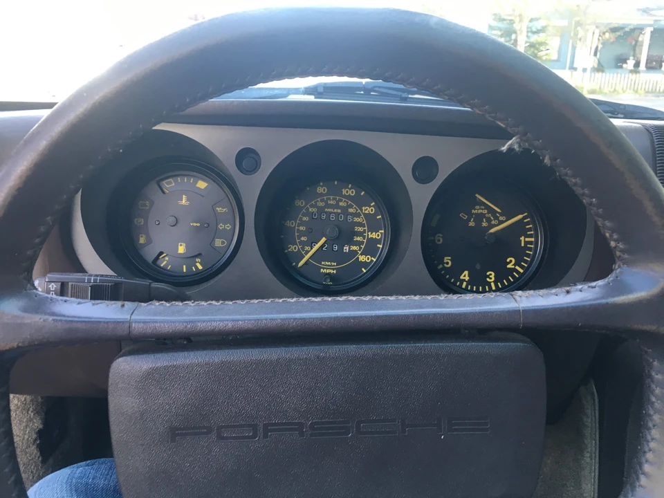 1984 Porsche 944 - Image 28 of 31