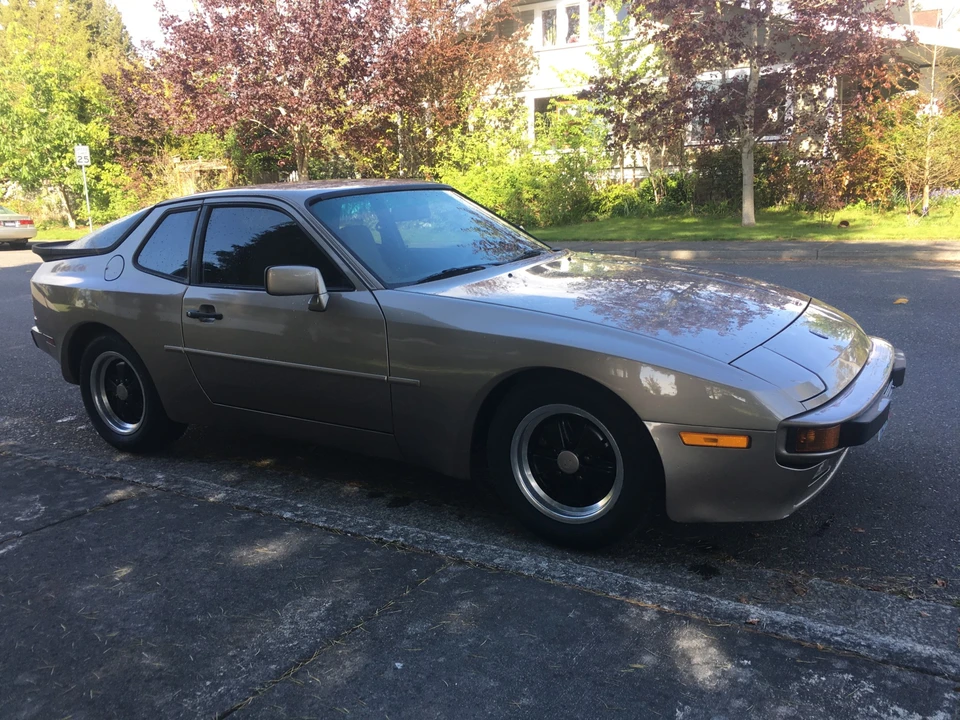 1984 Porsche 944 - Image 4 of 31