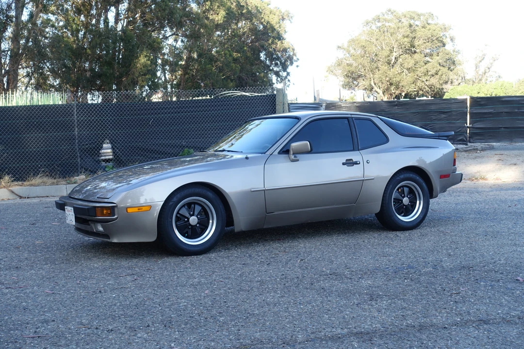 1984 Porsche 944 - Image 26 of 31
