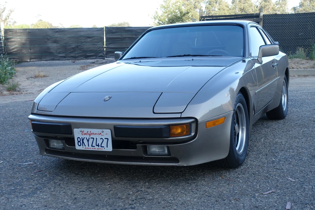 1984 Porsche 944 - Image 10 of 31