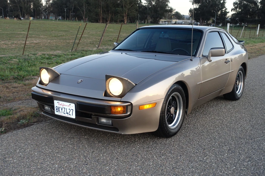 1984 Porsche 944 - Image 15 of 31