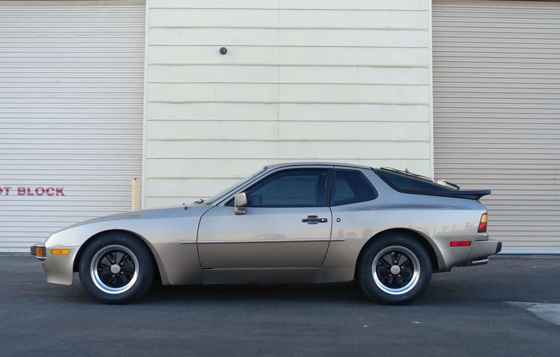 1984 Porsche 944 - Image 7 of 31