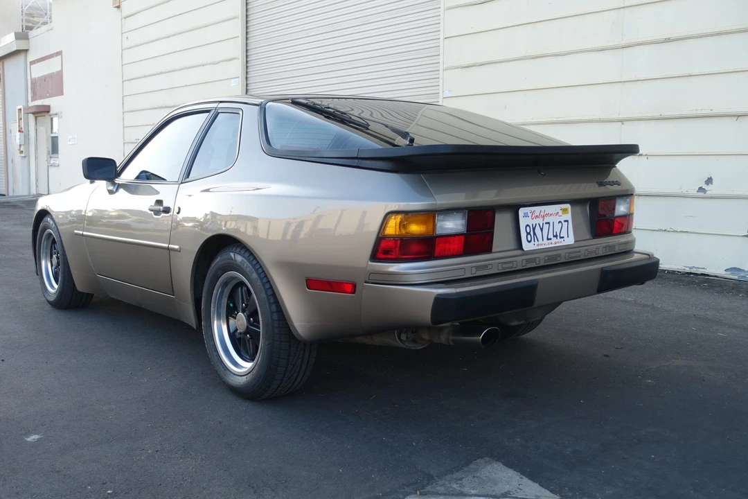 1984 Porsche 944 - Image 10 of 31