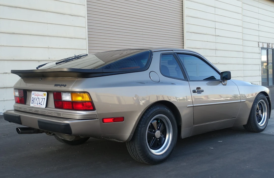 1984 Porsche 944 - Image 18 of 31