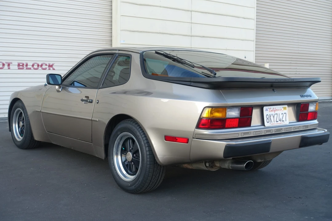 1984 Porsche 944 - Image 11 of 31