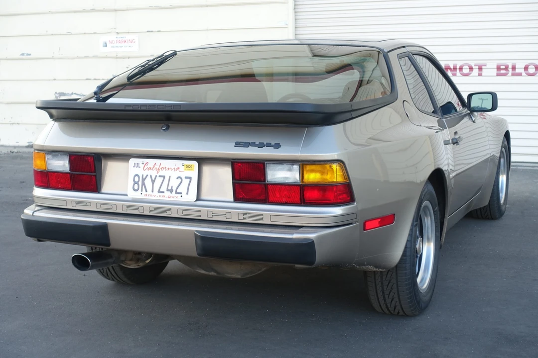 1984 Porsche 944 - Image 14 of 31